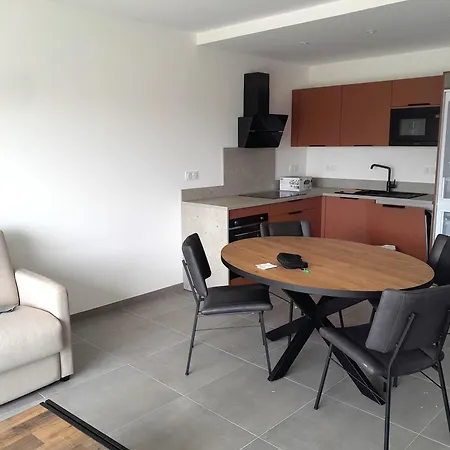 Holiday home Domaine D'arca Flaubert 20 T2 4 Pers *